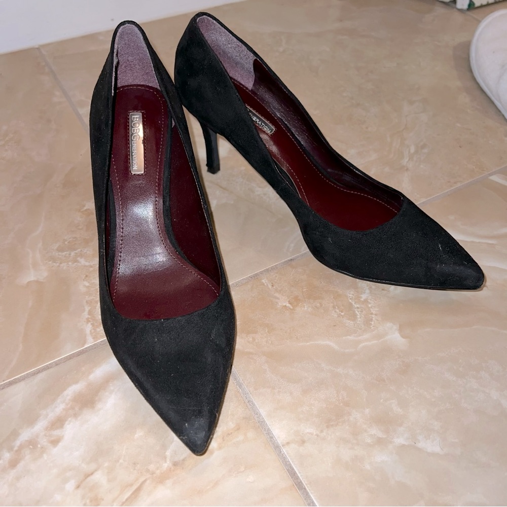 BCBGeneration Black Pumps